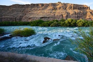 Ріка Гельманд (Helmand River), відома за Іранською Авестою, як ріка Гарахваті, або Гарахваіті (Haraxvatī and Harahvaiti)) – ідентифікована зі стародавньою рікою Сарасваті.